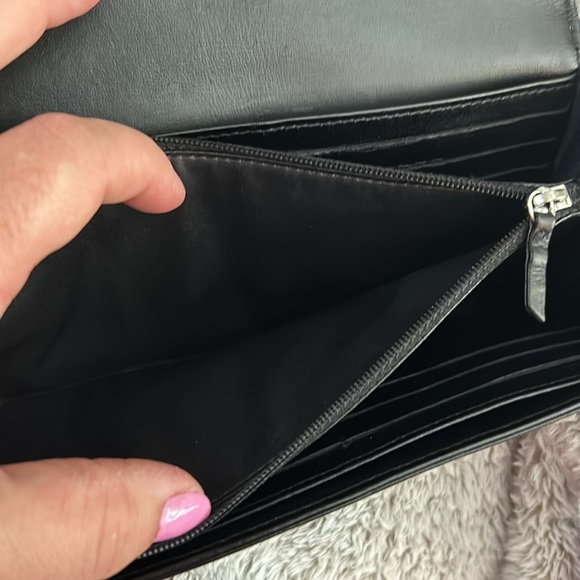 Authentic Chanel wallet - Picture 6 of 9